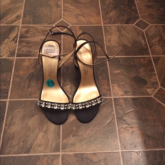 Heels - Picture 1 of 2